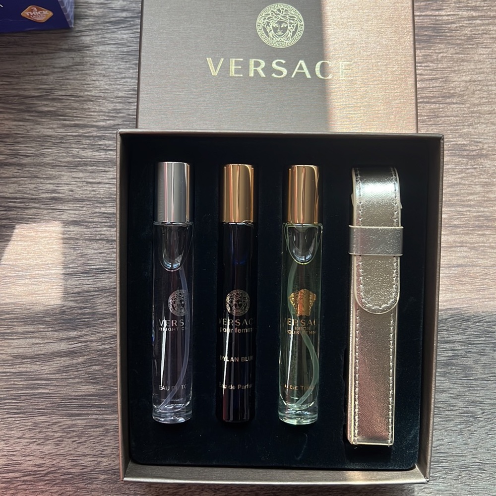 Versace travel case and travel size of Bright Crystal , Dylan Blue Eau, Eros Eau - Picture 5 of 9